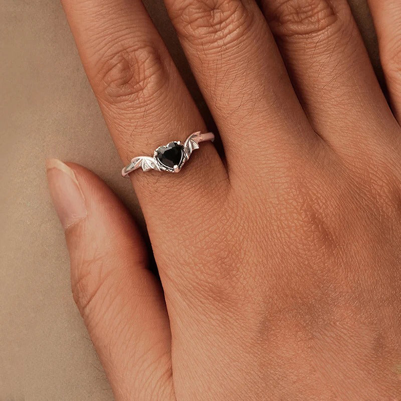 Luna Black Heart Ring 925 Silver