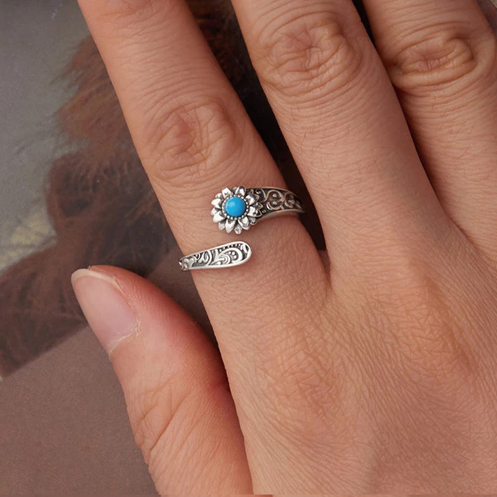 Flower Ring in 925 Silver